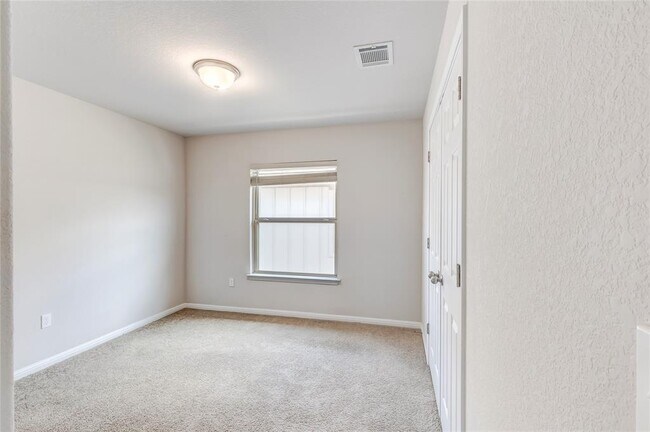 Building Photo - 425 Arrowhead Vine St