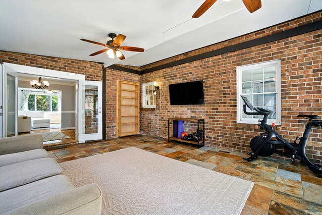 Building Photo - 6314 Richmond Pl