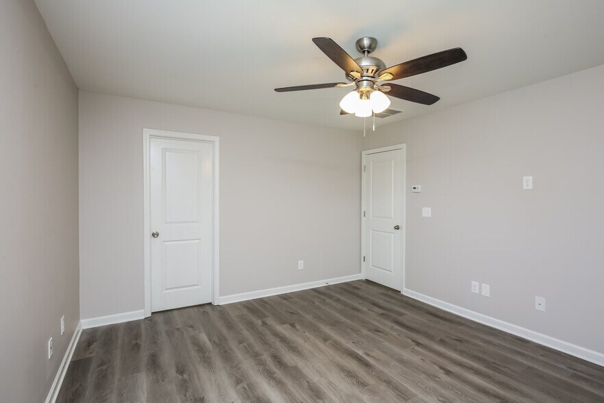 Building Photo - 643 Nonsuch Way