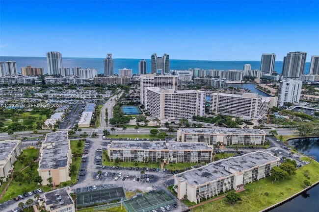 Building Photo - 701 Three Islands Boulevard