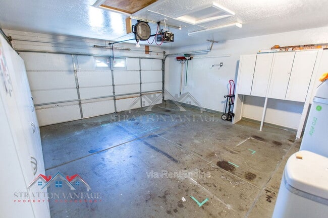 Building Photo - 2334 E Longhorn Pl