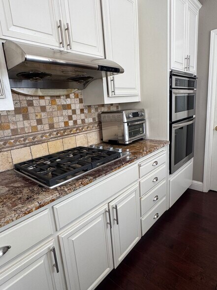 Building Photo - 6593 Alyssa Dr