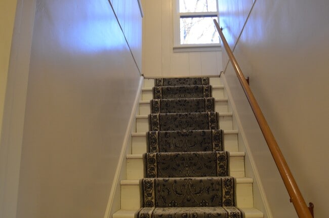 Building Photo - 612 Highway 55