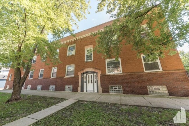 Primary Photo - 1 bedroom in Chicago IL 60618