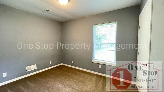 Building Photo - Updated 4 Bedroom, 2 Bath home in South Ka...