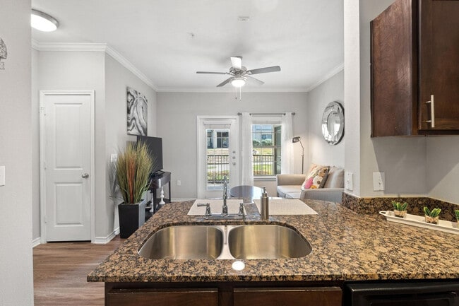 Building Photo - 5511 Pecan Spgs Rd