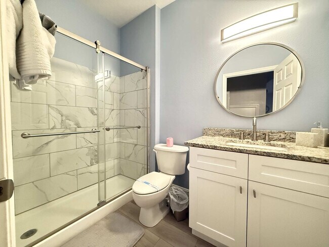 Building Photo - 4735 Vero Beach Pl