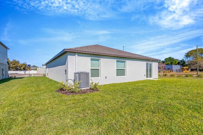 Building Photo - 2167 Lone Oak Ln