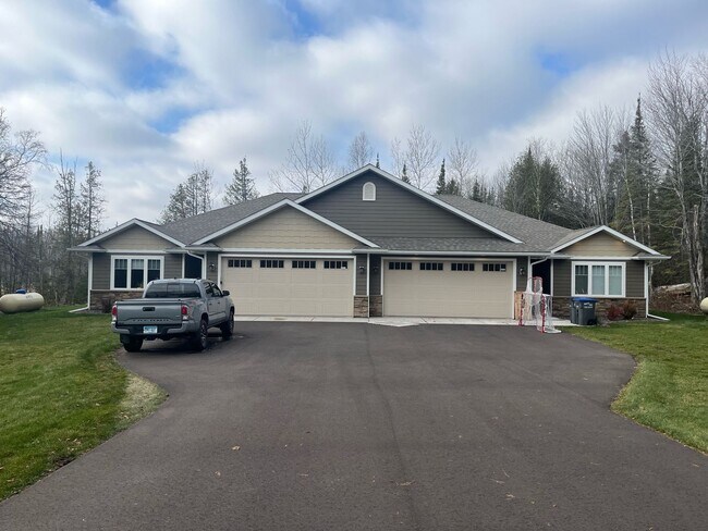 Primary Photo - AVAILABLE AUGUST- 3 Bed 2 Bath Townhome In...