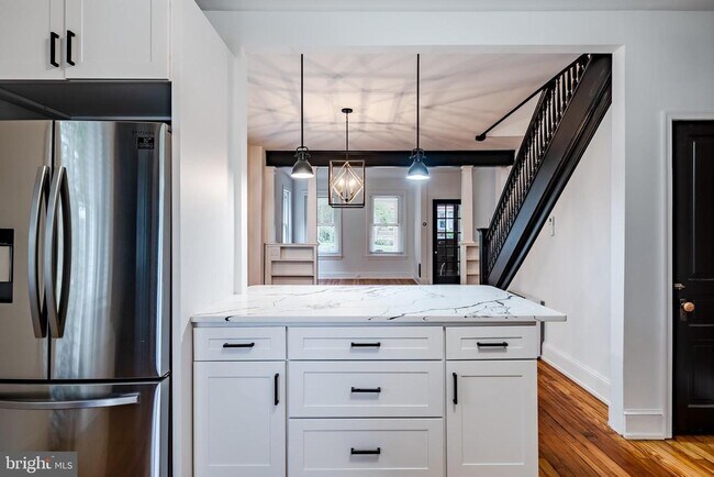 Building Photo - 310 W Biddle St