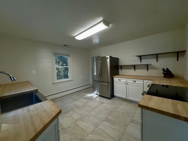 Building Photo - Charming 3 Bedroom/2 Bathroom Home in Spark Glencoe, MD!