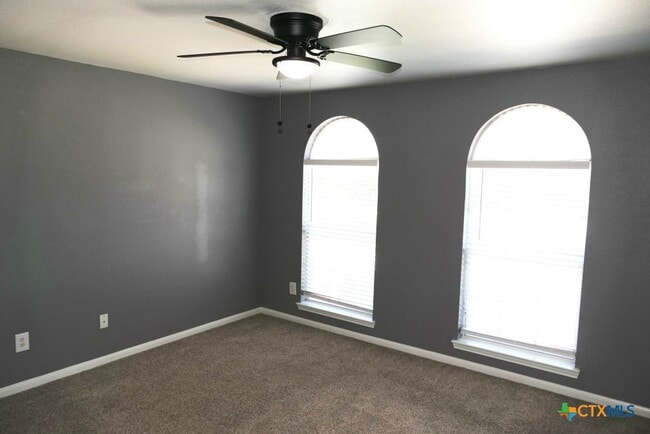 Building Photo - 413 Cattail Cir