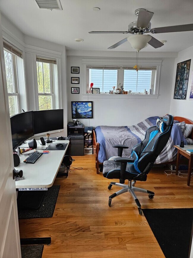 Building Photo - Immaculate 5 bed 3 bath in Lower Allston... Don't miss out..