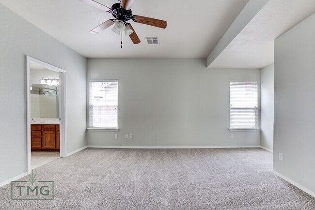 Building Photo - Open House 8/1/24 4pm-5pm! Great 3/2/2 in Owasso’s Lake Valley!
