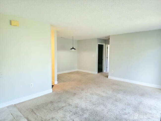 Building Photo - 8113 Tamarron Dr