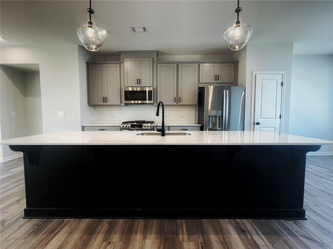 Building Photo - 2676 Whistler Wy NE