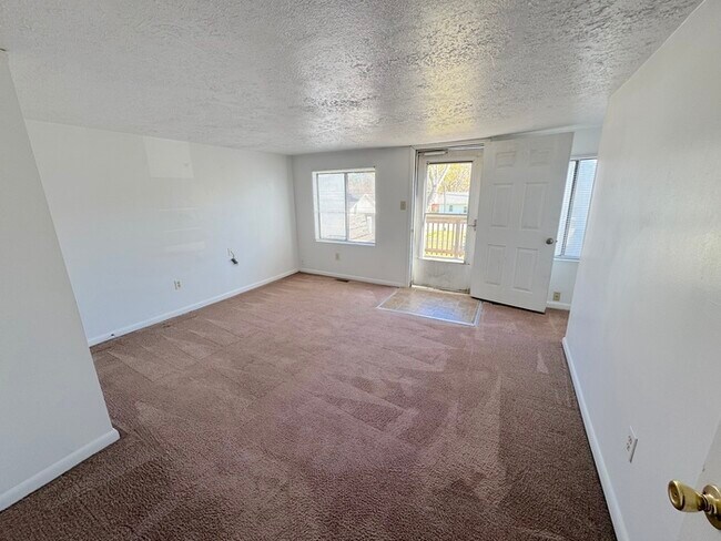 Building Photo - 431 Seaboard Ave