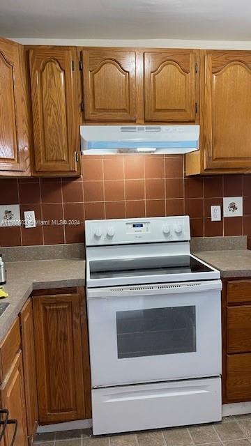 Building Photo - 11630 SW 123rd Ave