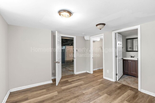 Building Photo - 2633 Avie Dr