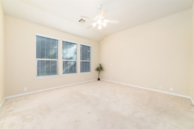 Building Photo - 6403 Guilford Glen Ln