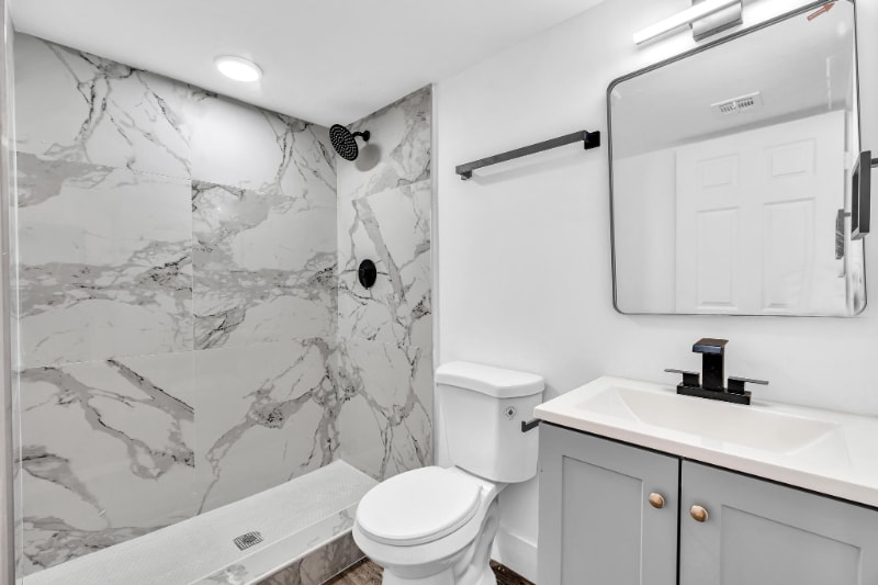 Building Photo - 803 SW 15th Ave