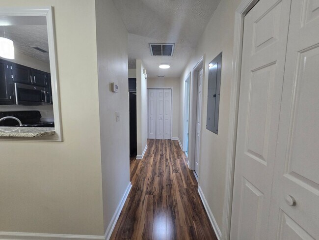 Building Photo - 3411-C Lainey Dr ~ McPherson Green