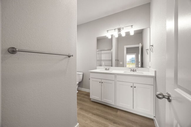 Building Photo - 2602 SW Convent St