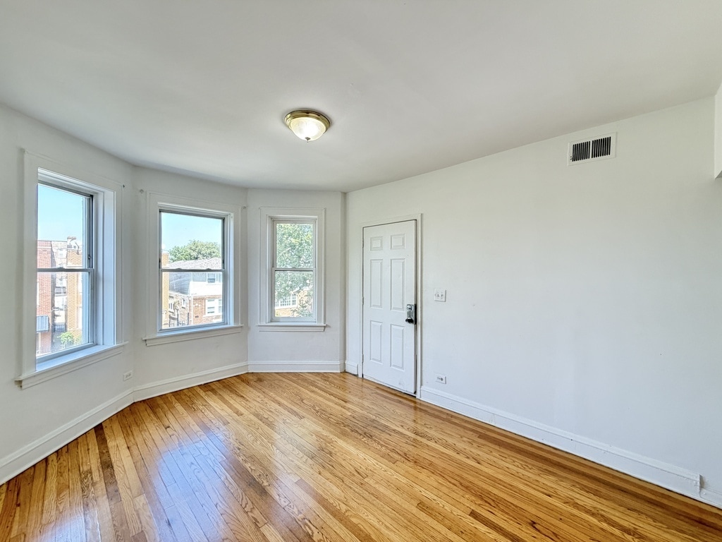 Building Photo - 4251 W Haddon Ave
