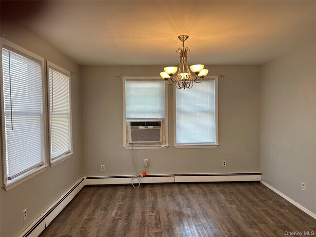 Building Photo - 539 Central Ave