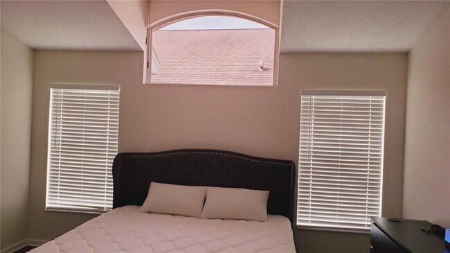 Building Photo - 2308 Lily Pad Ln