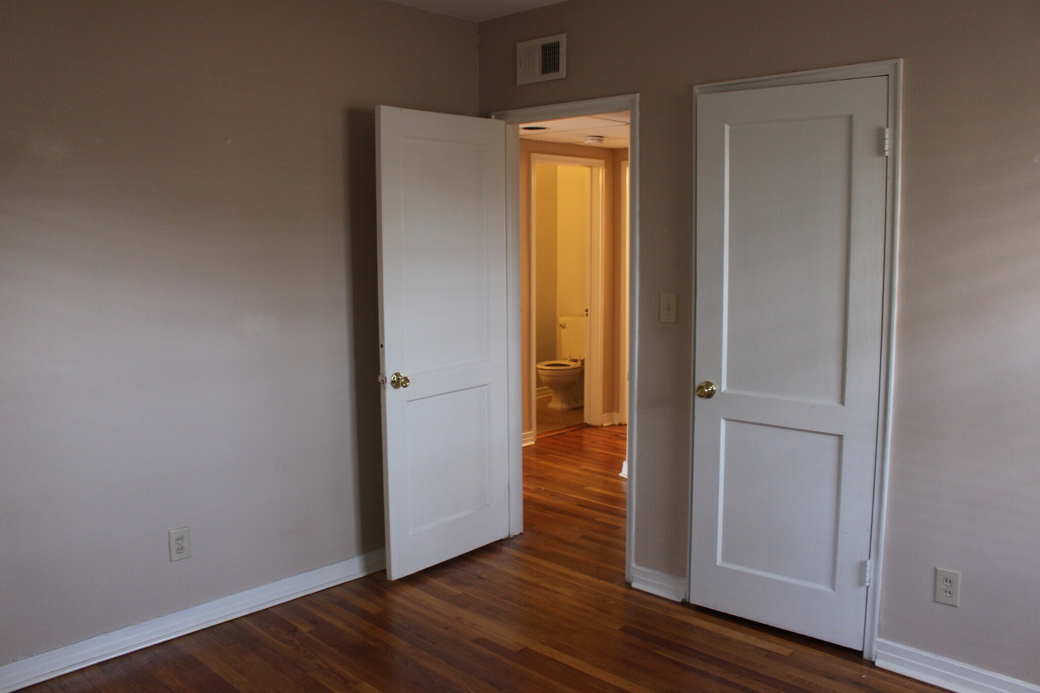 Building Photo - 1208 34th St S