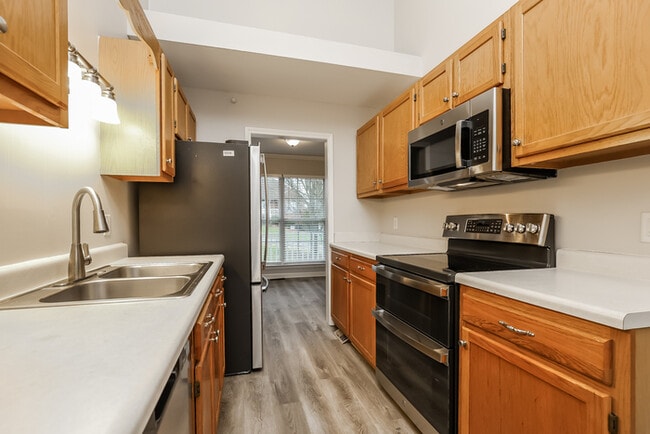 Building Photo - 230 High Chaperal Dr