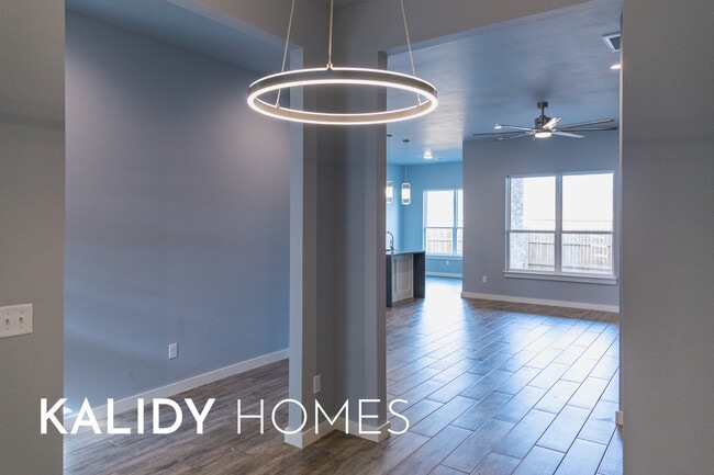 Building Photo - 504 Remington Ave