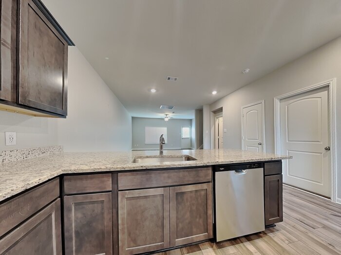 Building Photo - 9609 Teton Vis Dr