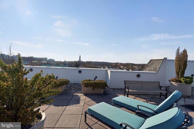 Building Photo - 1115 Cameron St