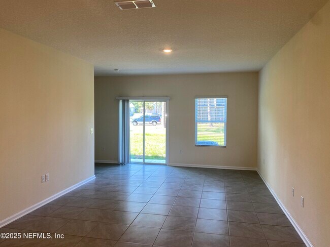 Building Photo - 9589 Mira Loma Dr