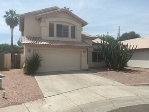 Building Photo - Chandler Home 3 bed - 2 1/2 bath with Loft...