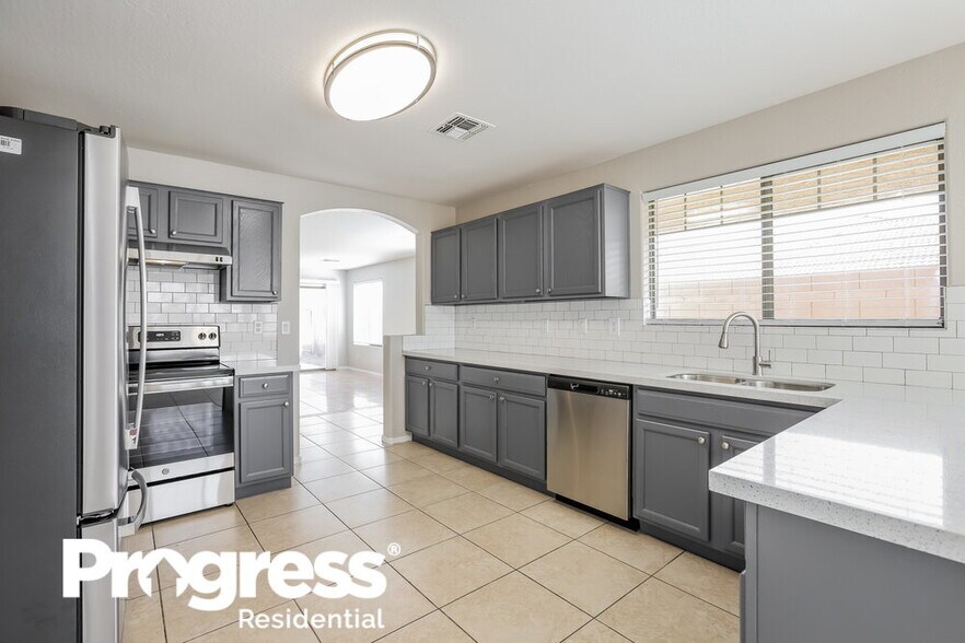 Building Photo - 4332 W Alta Vista Rd