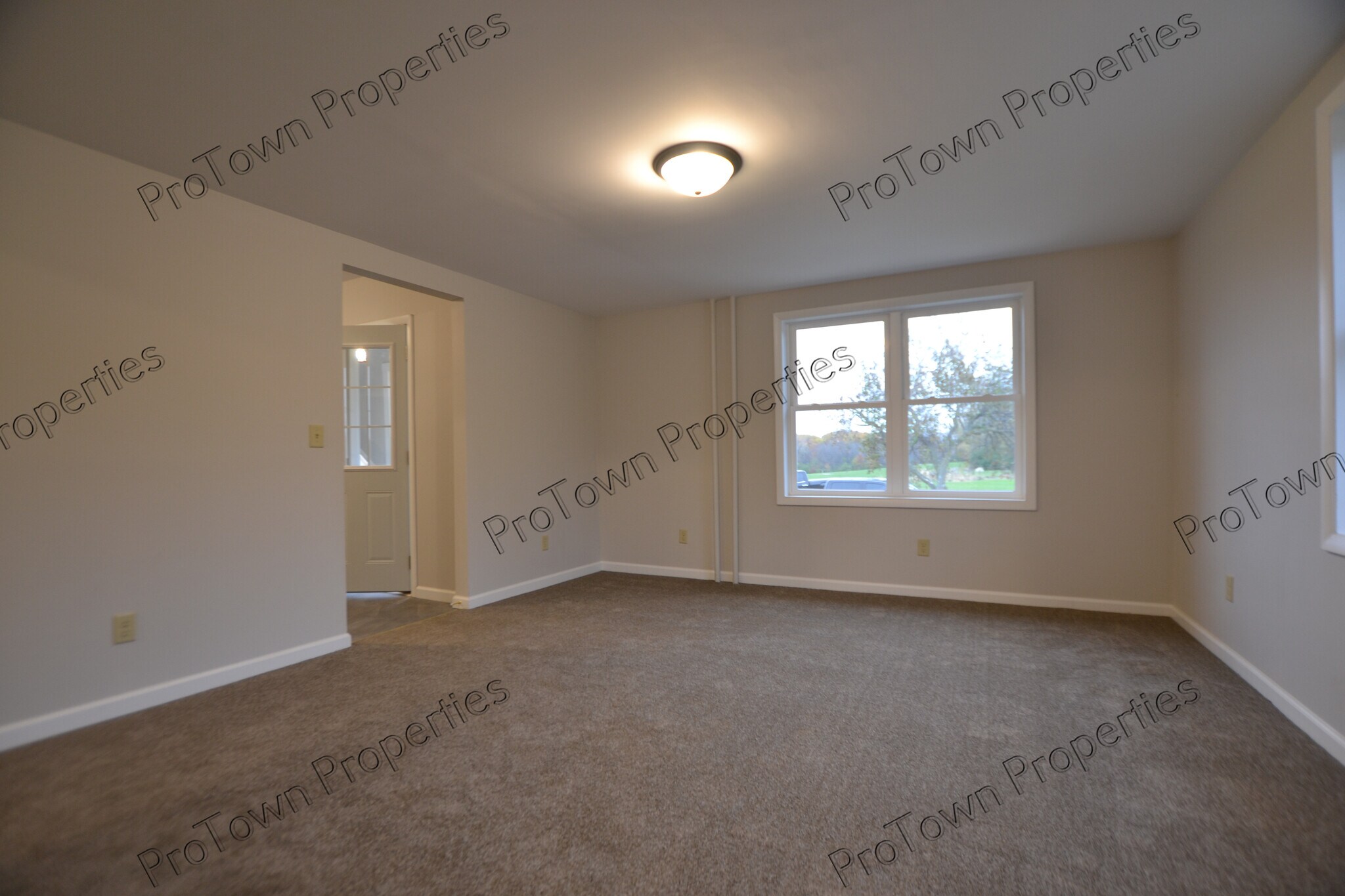 Building Photo - 333 Hughes Ave