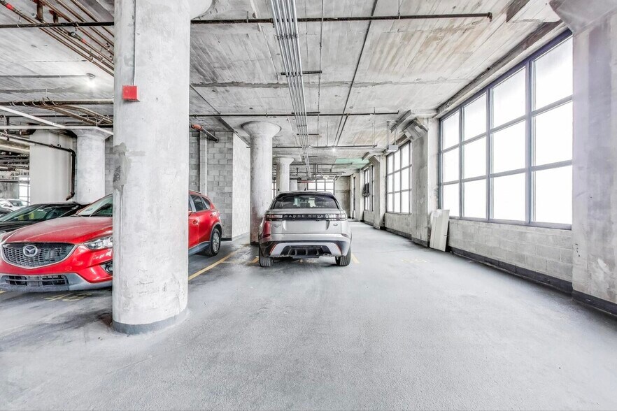 Building Photo - 1525 S Sangamon St