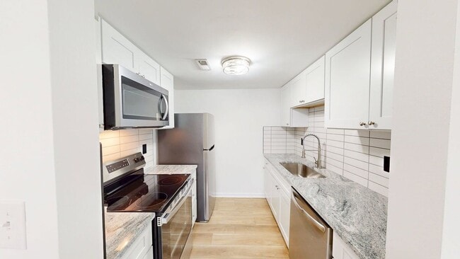Building Photo - 159 Corbins Mill Dr