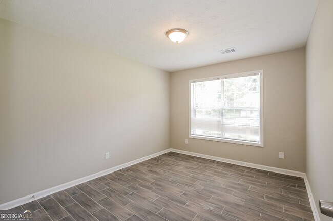 Building Photo - 65 Burdell Dr