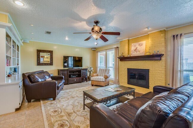 Building Photo - Zoned to CLHS! Updated One Story 4BR Home!