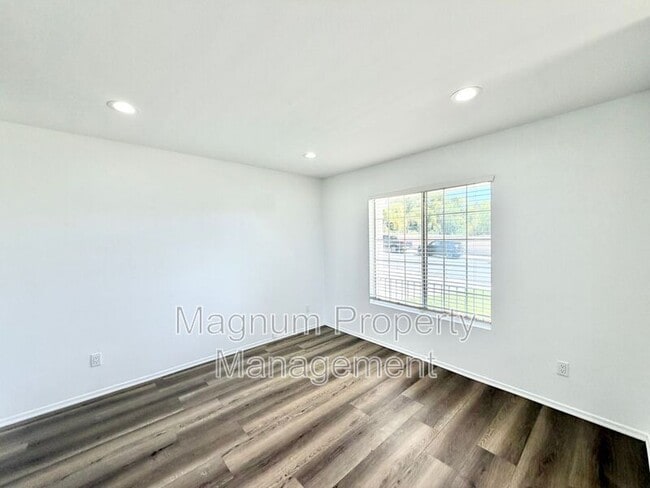 Building Photo - 43391 Calle Morita