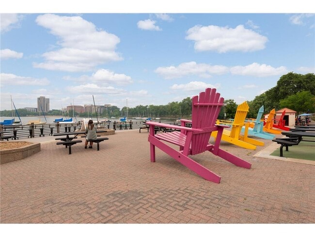 Building Photo - 4020 Ewing Ave S