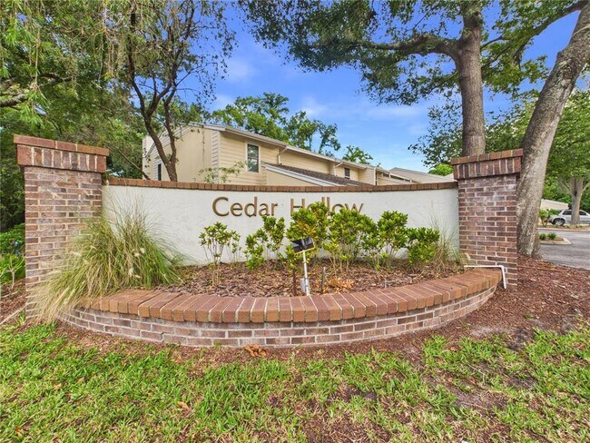 Building Photo - 11239 Cedar Hollow Ln
