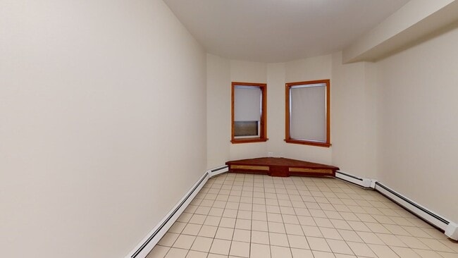 Building Photo - 1904 Beacon St