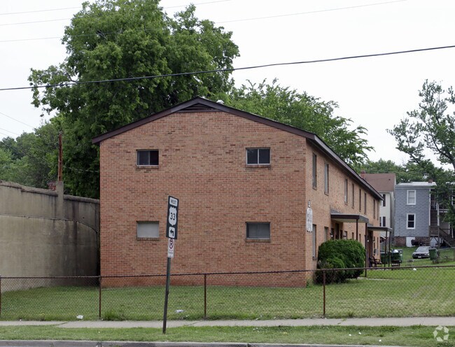 Building Photo - Beverly Apartments