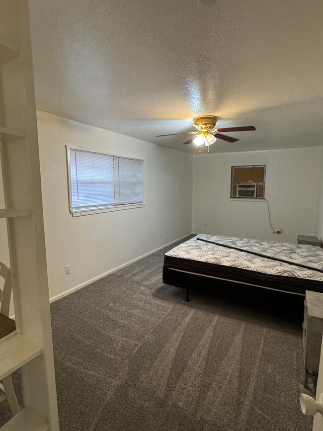 Building Photo - 2619 19th St