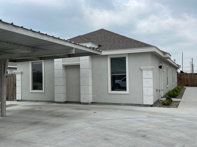 Building Photo - 912 N Kentucky St